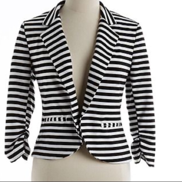 Love…Ady black and white stripped blazer - Picture 1 of 6